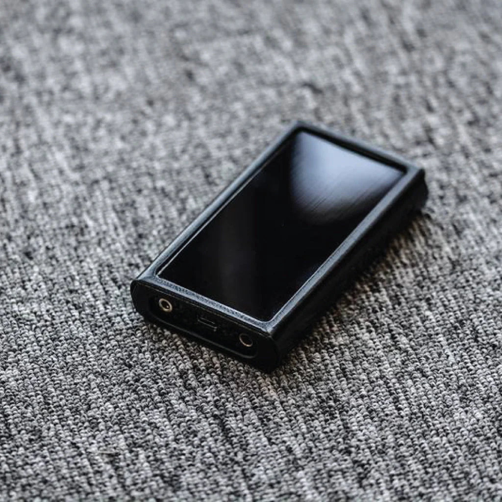 HiBy - R5 Saber Leather Case - Image 5