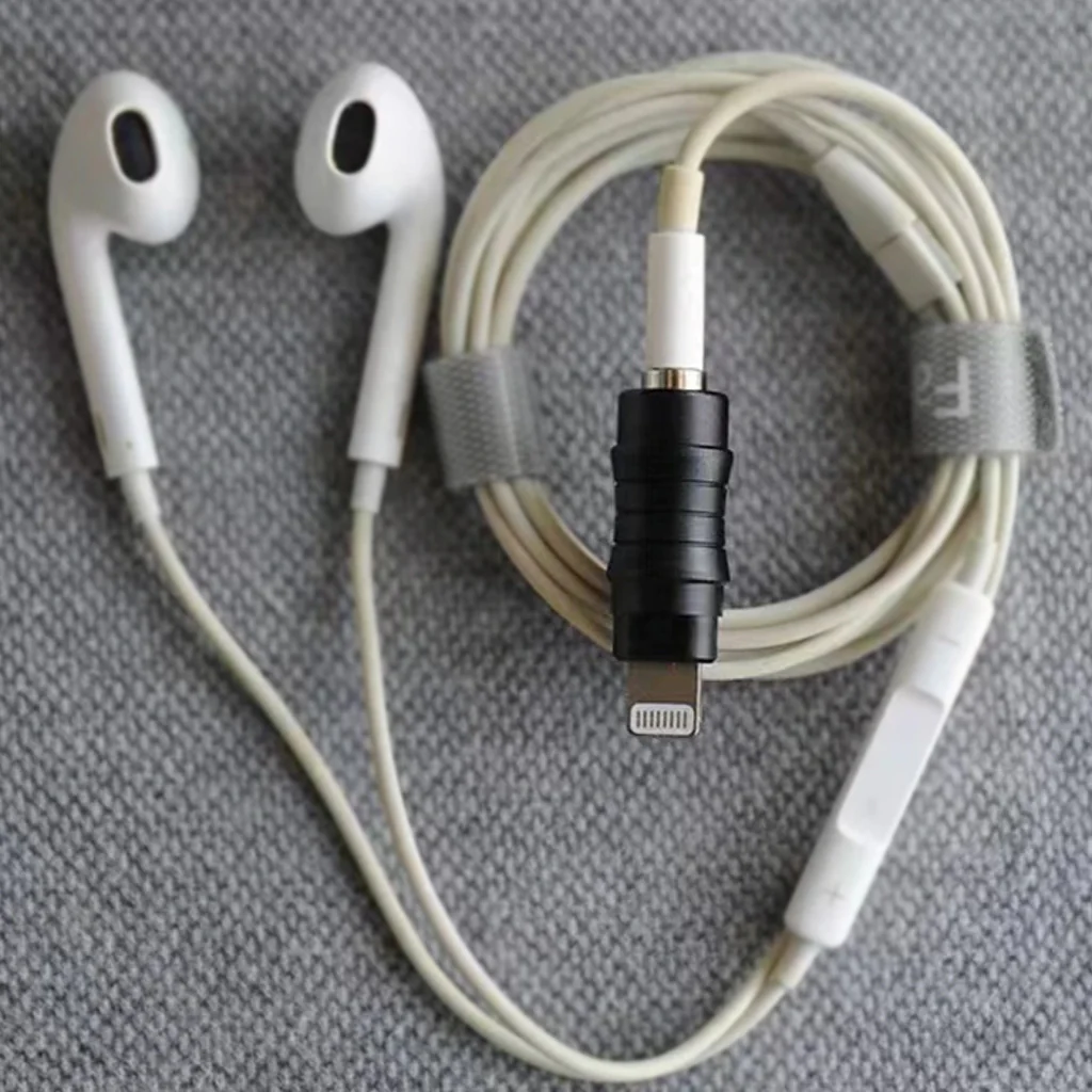 Meenova - Lighting Male to 3.5mm Female Audio Adapter - Image 4